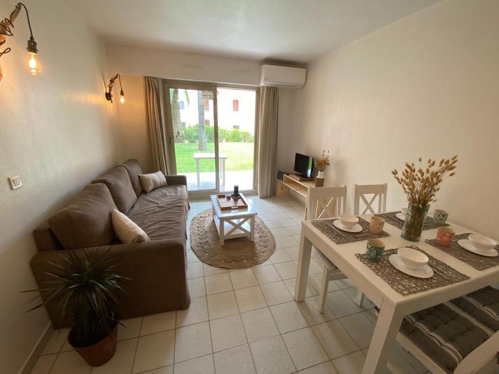 Appartement Avec Piscine 5 Min A Pieds Des Plages Vallauris Exterior foto